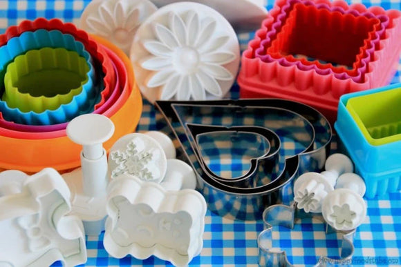 Buy wide variety of fondant tools , cutters and plungers online at The Choco Supplies