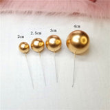 Sizes available in gold balls for cake decorating