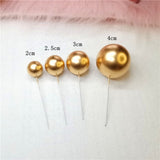 Sizes available in gold balls for cake decorating